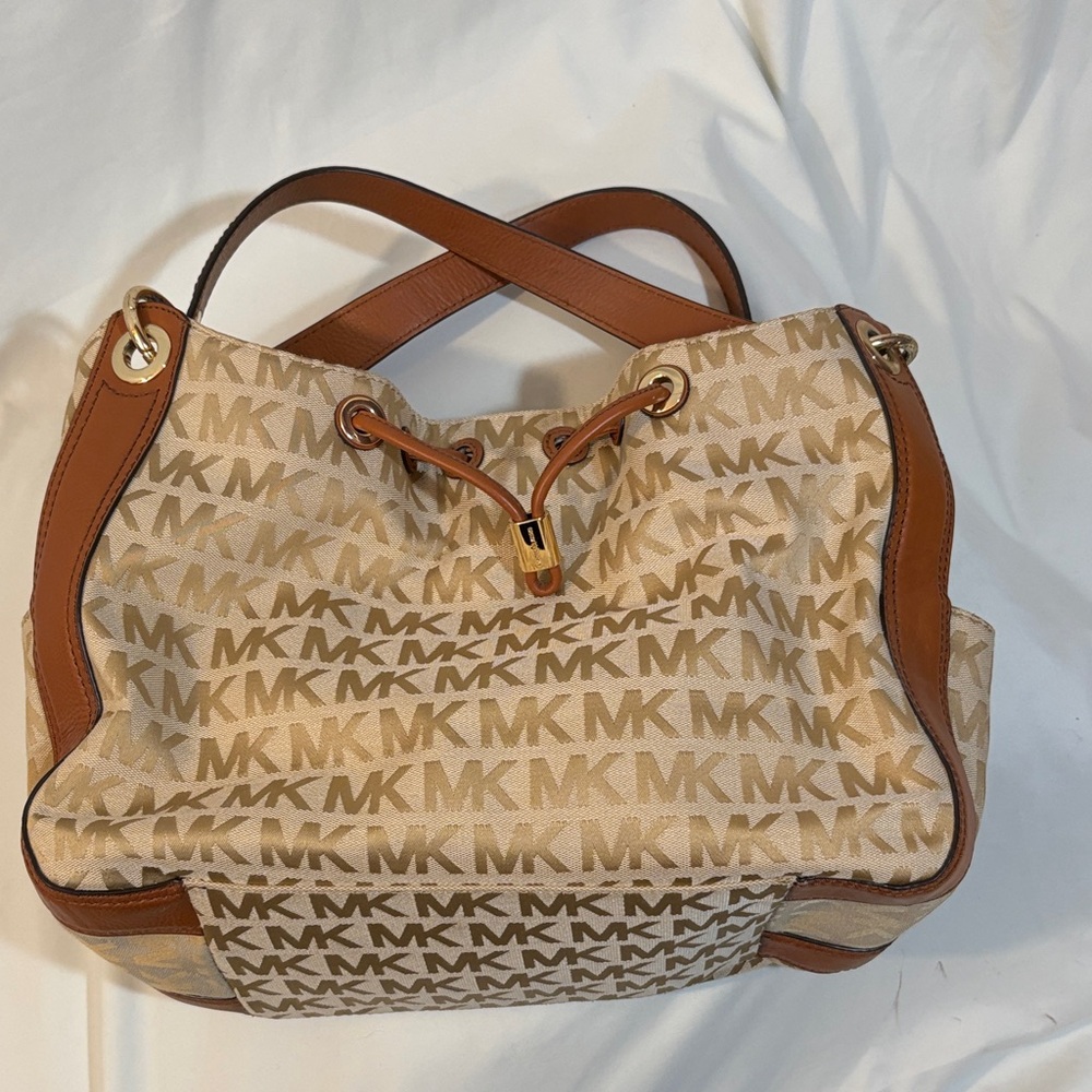 Michael Kors Cream and Brown Shoulder Bag
